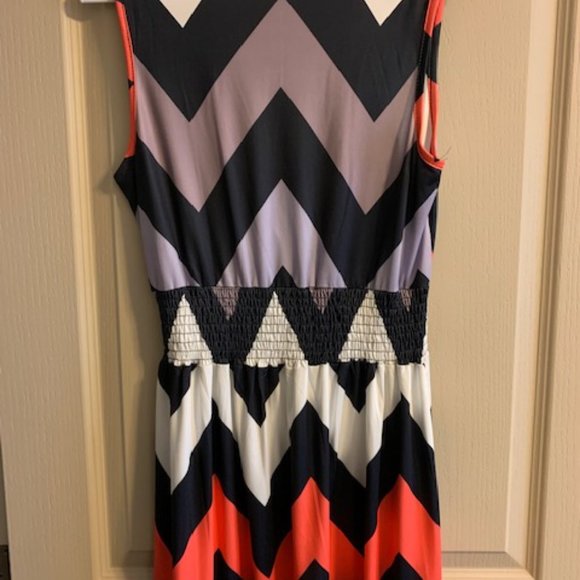 Simple and Fun Women's Sleeveless Long Elastic Waist Dress Size S NWT - Picture 2 of 2